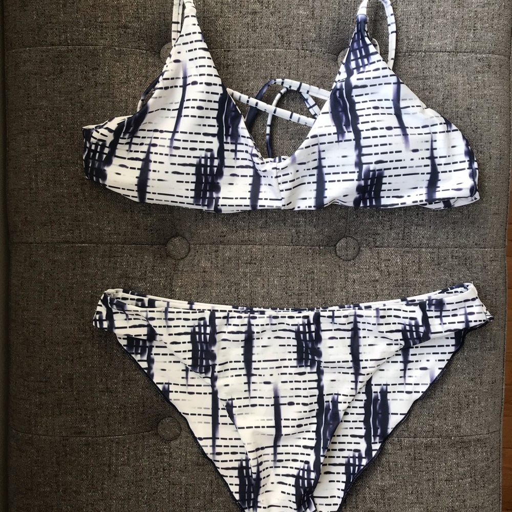 Zaful Print Bikini Size L Fits like Small